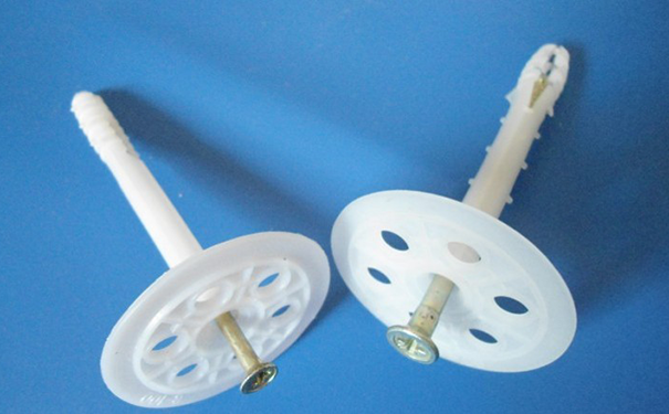 外墻保溫板一平米多少個(gè)釘?